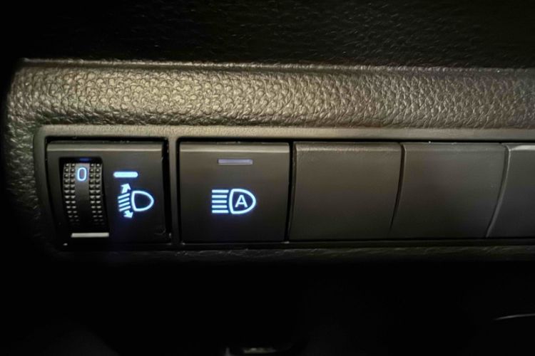 Used Toyota Levin 2021 Dual-Engine 1.8H E-CVT Luxury Edition
