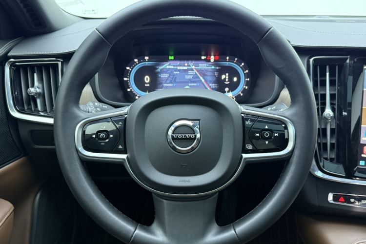 Used Volvo S90 2023 B5 Zhiyuan Luxury Edition