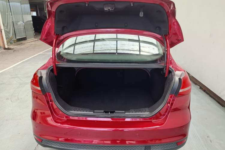 Used Ford Focus 2017 Sedan EcoBoost 180 Automatic Elite Model