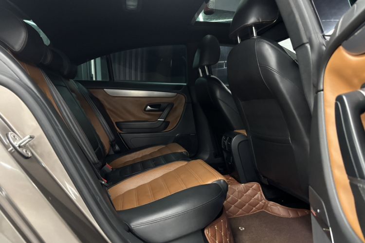 Used Volkswagen FAW-Volkswagen CC 2013 2.0 TSI Ultimate Model Headliner