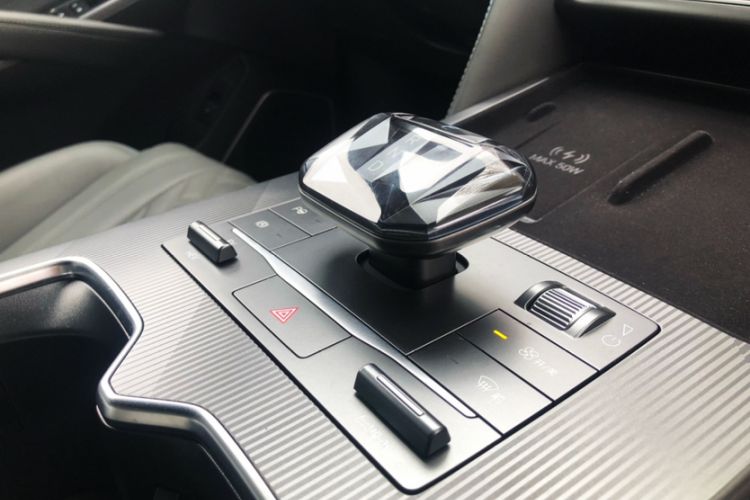 Used BYD Song L DM-i 2025 Intelligent Driving Version 160 km Beyond-Range Type Interior 4