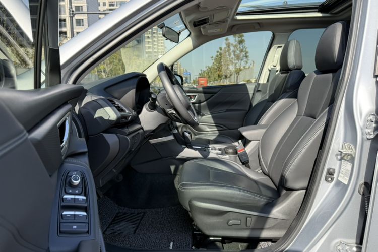 Used Subaru Forester 2021 2.0i Luxury Edition Interior 7