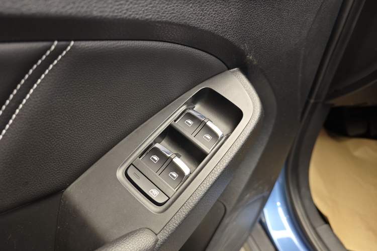 Used Roewe RX5 2019 20T Two-Wheel Drive Automatic 4G Connected Platinum Edition