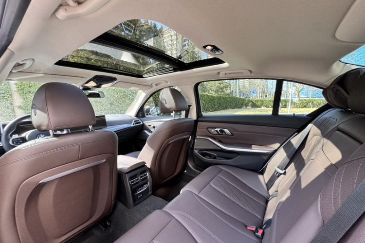 Used BMW 3 Series 2025 330Li M Sport Shadowline Package