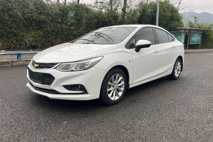 Used Chevrolet Cruze 2018 320 Automatic Pioneer Sunroof Edition