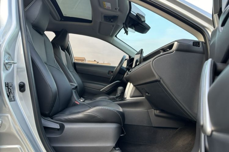 Used Toyota FRONTLANDER 2023 2.0L Smart Electric Hybrid Dual-Engine Leading Edition
