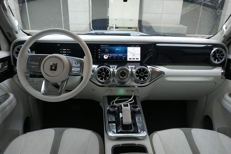 Used Cyberspace Tank 300 2021 2.0T Cyber Tank