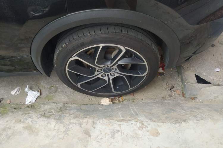 Used Lynk & Co 05 2020 2.0TD Two-Wheel Drive Shine Halo