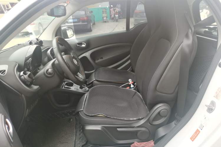 Used smart fortwo 2015 1.0L 52 kW Hardtop Passion Edition
