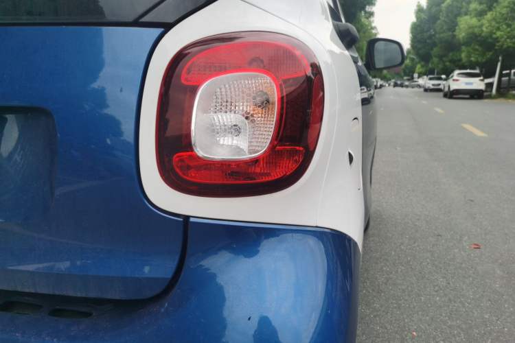 Used smart fortwo 2015 1.0L 52 kW Hardtop Passion Edition
