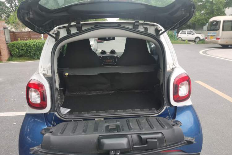 Used smart fortwo 2015 1.0L 52 kW Hardtop Passion Edition
