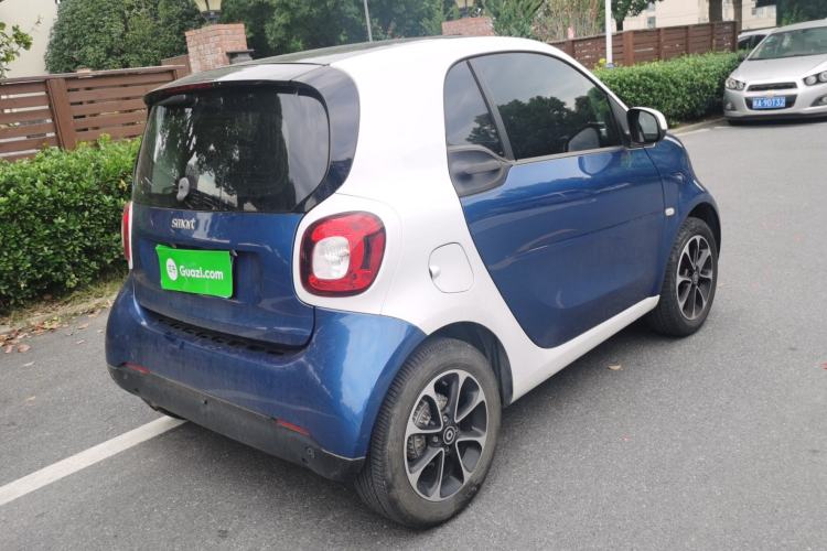 Used smart fortwo 2015 1.0L 52 kW Hardtop Passion Edition
