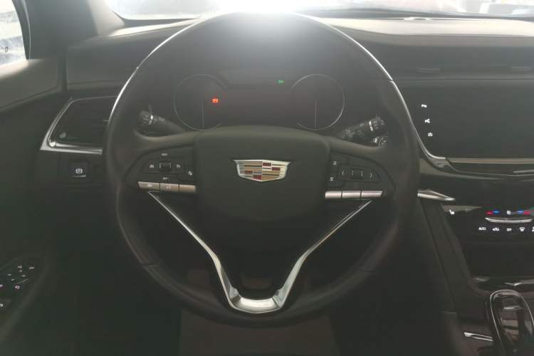 Used Cadillac XT6 2020 28T Six-Seater Four-Wheel-Drive Luxury Version
