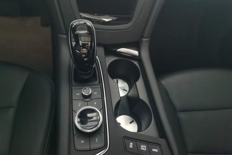 Used Cadillac XT6 2020 28T Six-Seater Four-Wheel-Drive Luxury Version
