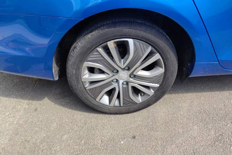 Used Geely Auto Emgrand New Energy 2018 EV450 Prestige Model Right Rear Wheel Hub