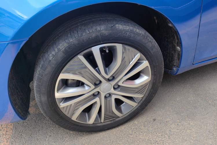 Used Geely Auto Emgrand New Energy 2018 EV450 Prestige Model Left Front Wheel Hub