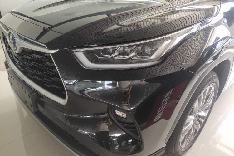 Used Toyota Highlander 2023 2.5L Smart Electric Hybrid Dual-Drive Prestige Version 7 Seats