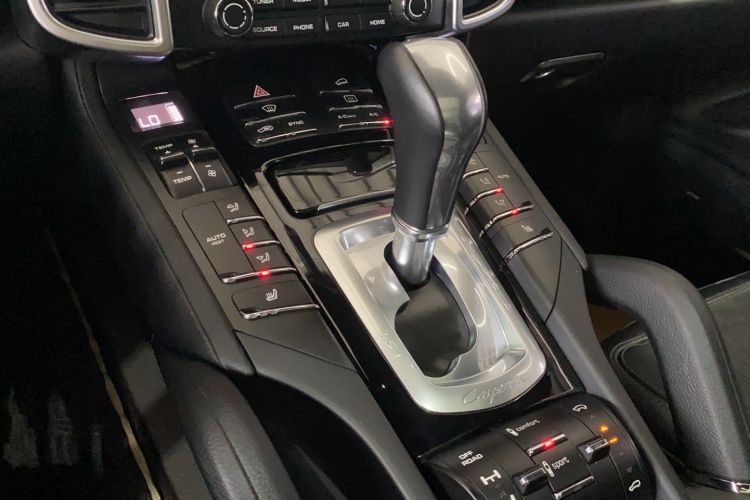 Used Porsche Cayenne 2016 Cayenne Platinum Edition 3.0T