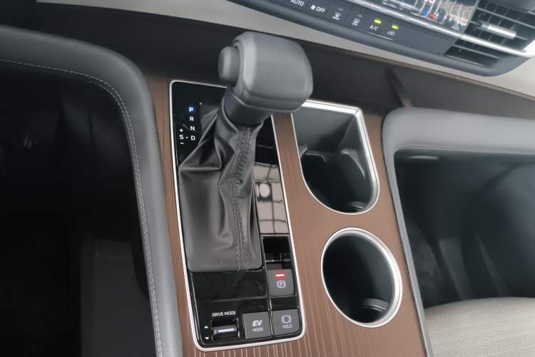 Used Toyota Sienna 2023 2.5L Hybrid Comfort Edition
