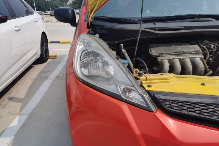 Used Honda Fit 2011 1.3L automatic comfort version
