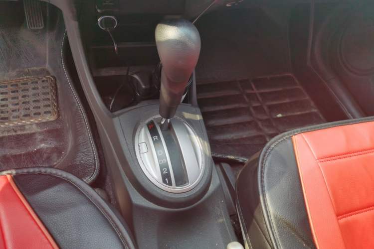 Used Honda Fit 2011 1.3L automatic comfort version
