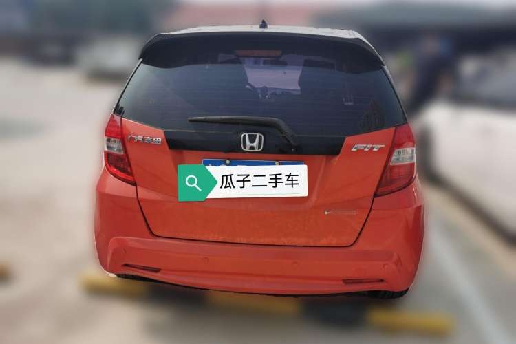 Used Honda Fit 2011 1.3L automatic comfort version
