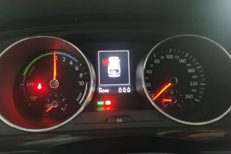 Used Volkswagen Tiguan L New Energy 2019 430 PHEV Hybrid Flagship Model Odometer Close Up