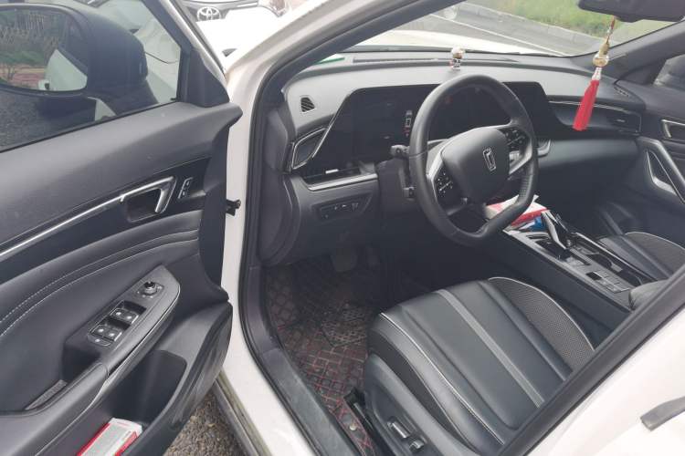 Used Bestune T55 2022 1.5T Automatic ZHUOYUE Model
