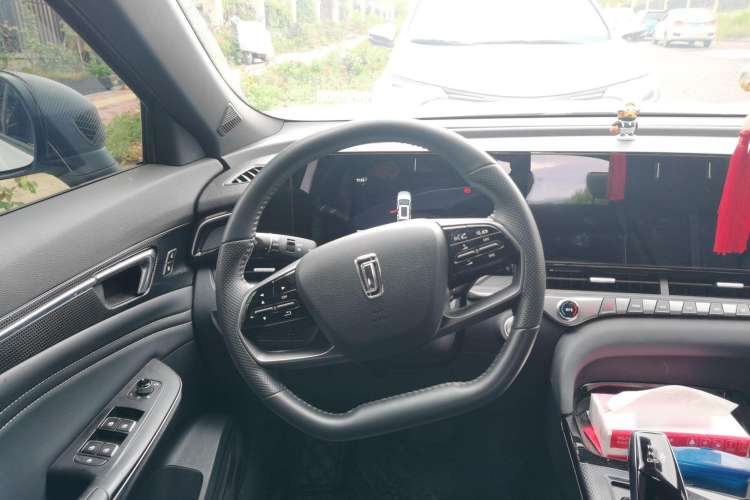 Used Bestune T55 2022 1.5T Automatic ZHUOYUE Model
