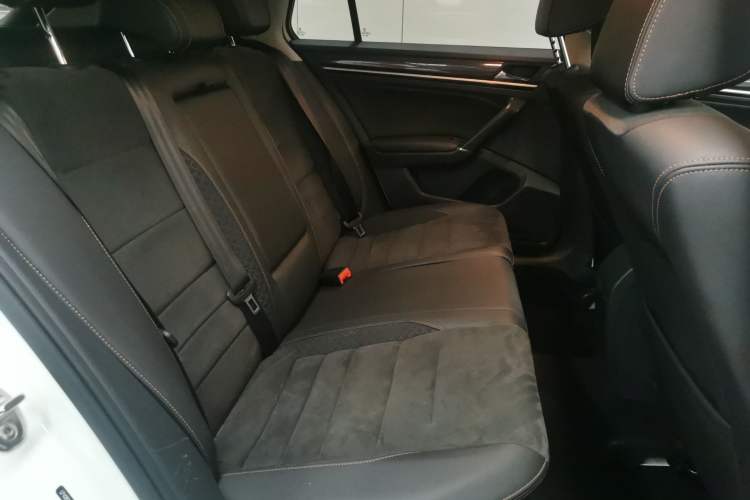 Used Volkswagen C-TREK 2017 230TSI DSG Luxury Model
