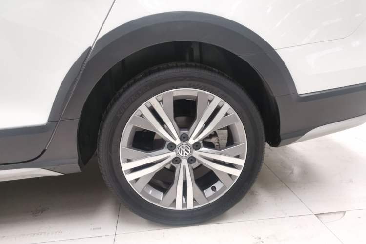 Used Volkswagen C-TREK 2017 230TSI DSG Luxury Model
