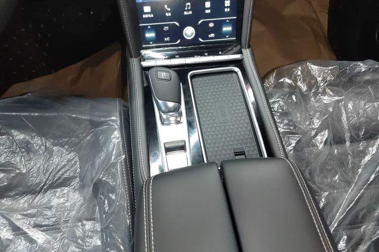 Used Venucia Star 2023 260T Starful Achievement Edition Pro