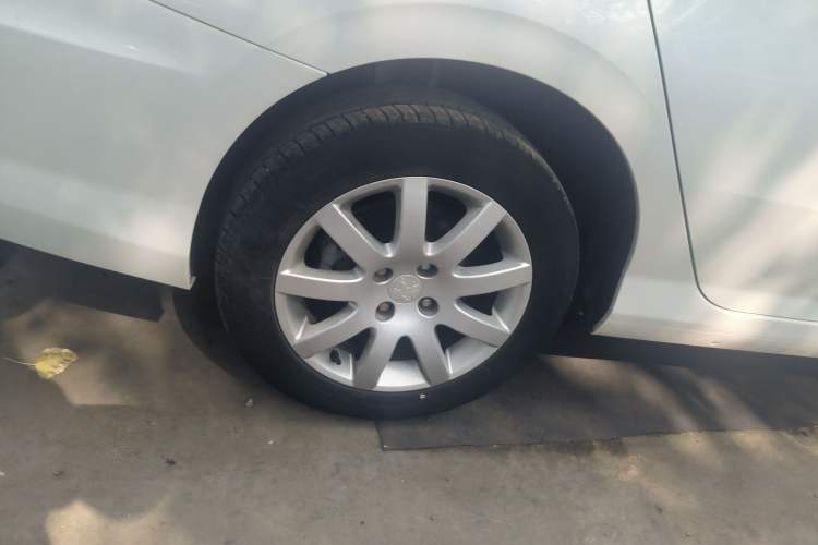 Used Peugeot 308 2014 Enjoy Edition Classic 1.6L Manual Fashion Model
