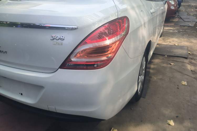 Used Peugeot 308 2014 Enjoy Edition Classic 1.6L Manual Fashion Model
