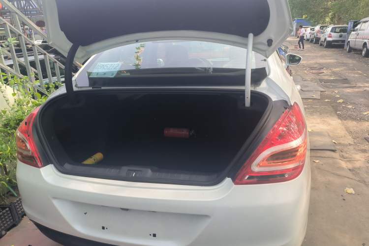 Used Peugeot 308 2014 Enjoy Edition Classic 1.6L Manual Fashion Model
