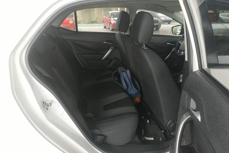 Used MG 5 2012 1.5L Automatic Luxury Edition
