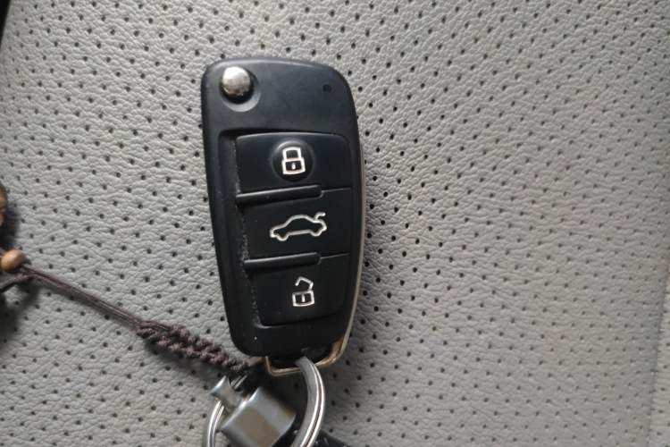 Used JAC M4 2019 Business & Travel Series 2.0L Manual Comfort Model China VI Vehicle Key