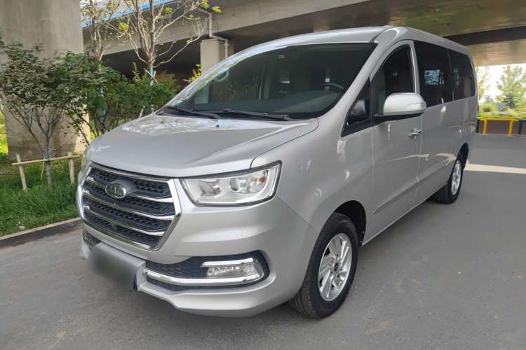 Used JAC M4 2019 Business & Travel Series 2.0L Manual Comfort Model China VI