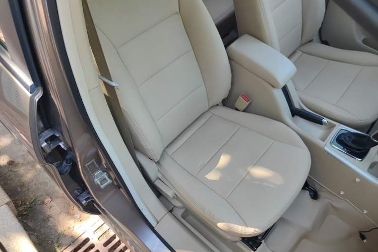 Used BAIC Off-Road E Series 2012 Hatchback 1.5L Automatic Leshang Version