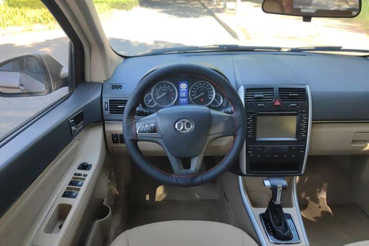 Used BAIC Off-Road E Series 2012 Hatchback 1.5L Automatic Leshang Version