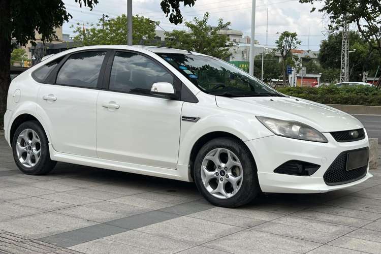 Used Ford Focus 2014 Hatchback Classic 1.8L Automatic Cool White Collector's Edition