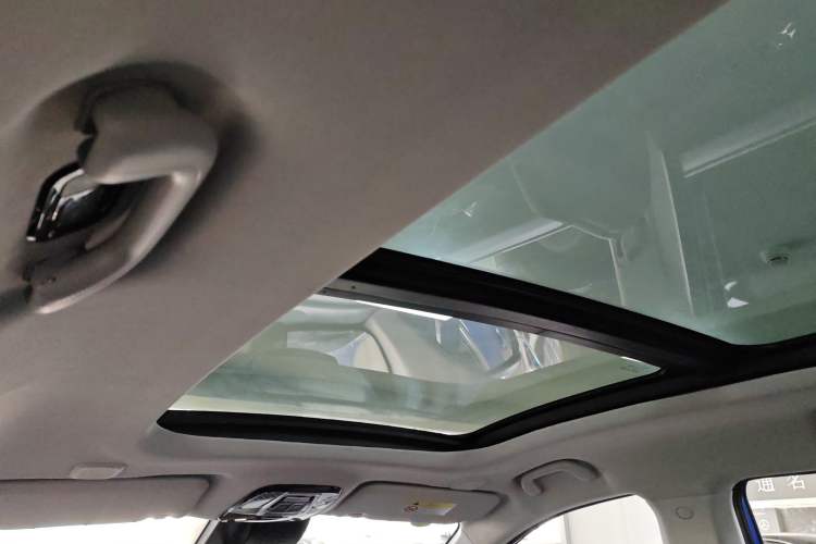 Used SOL X8 PLUS 2023 1.5 TGDI DCT ZhiShang Edition 6 Seats