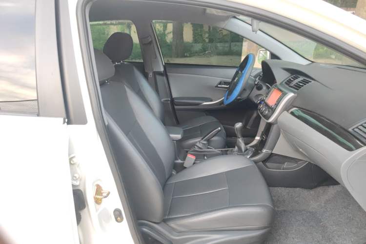 Used Zotye Z300 2014 1.5L Value Edition Manual Elite Model
