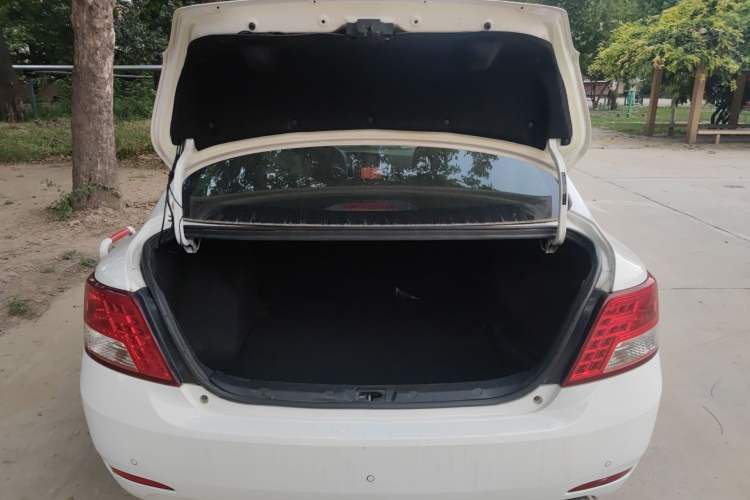 Used Zotye Z300 2014 1.5L Value Edition Manual Elite Model
