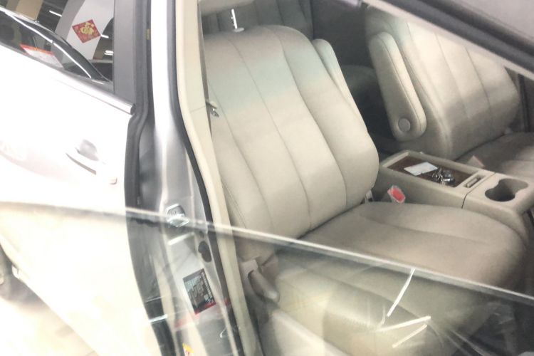 Used BYD M6 2013 2.4L Manual Luxury Model