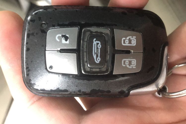 Used BYD M6 2013 2.4L Manual Luxury Model