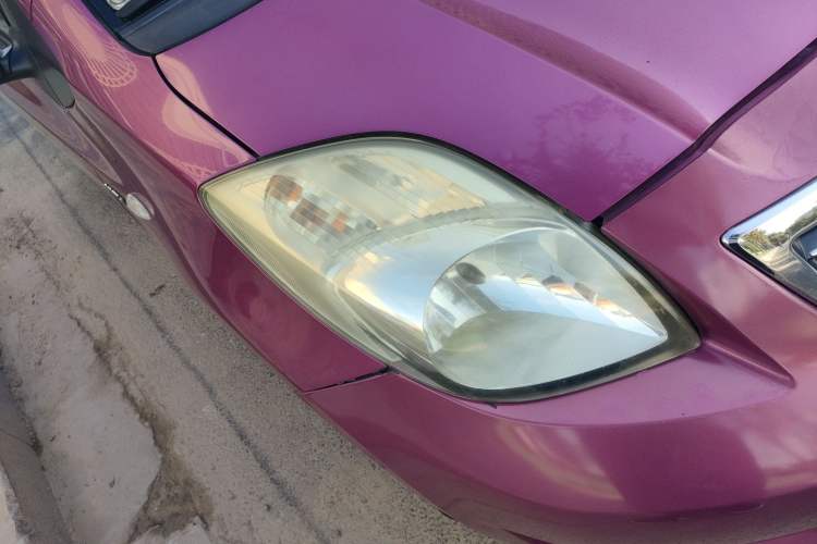 Used Toyota Yaris 2011 1.6E Automatic Charm Edition Right Front Headlight