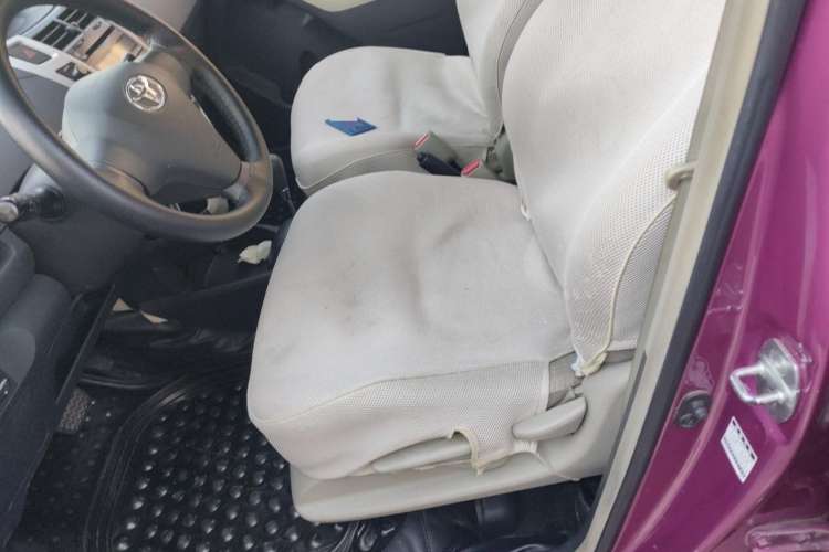 Used Toyota Yaris 2011 1.6E Automatic Charm Edition Left Front Seat