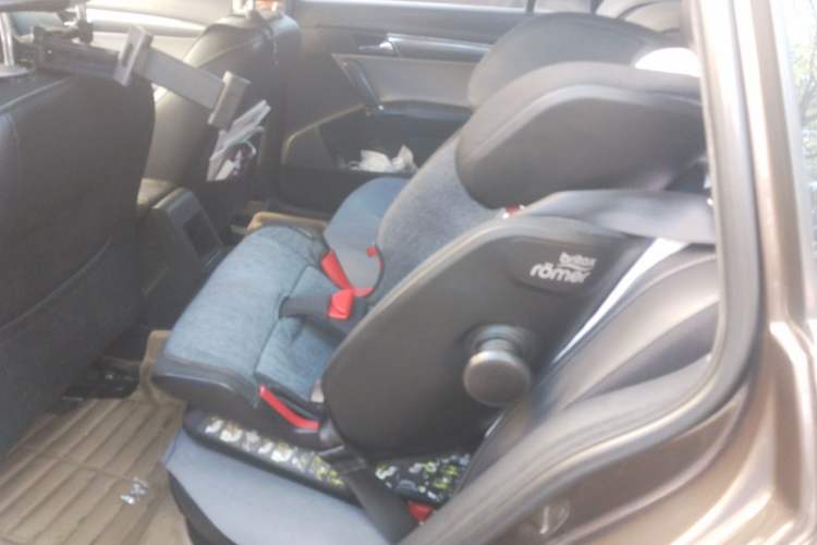 Used Volkswagen Cross Lavida 2014 1.4TSI DSG Left Rear Seat