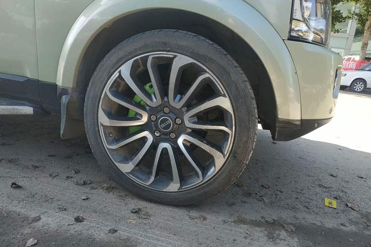 Used Land Rover Discovery 2014 3.0 SC V6 SE